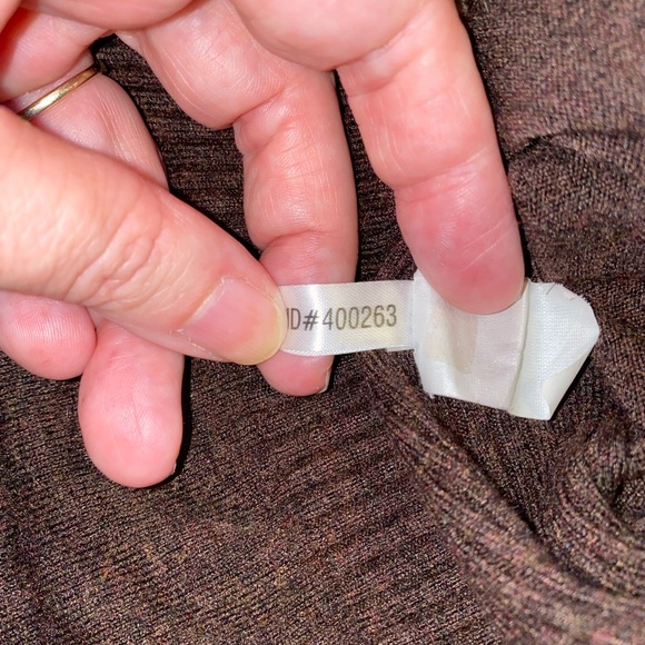 Express Chocolate V-Neck Women's Sweater - Picture 12 of 13